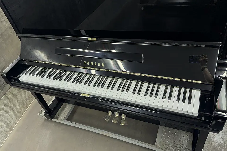 Keyboard and fallboard of a Yamaha U3H